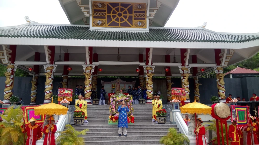 Phục dựng lễ rước tượng Bà Chúa Xứ núi Sam ảnh 1