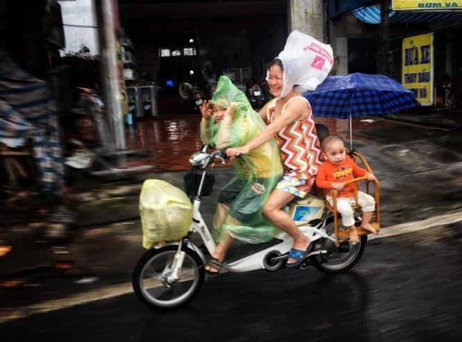 Mùa mưa xem ảnh 'Mưa' đoạt giải Street Photography ảnh 13