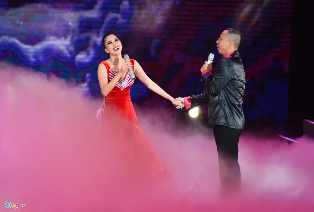 Sức quyến rũ của Khánh Thi đặt trên từng bước nhảy ảnh 3