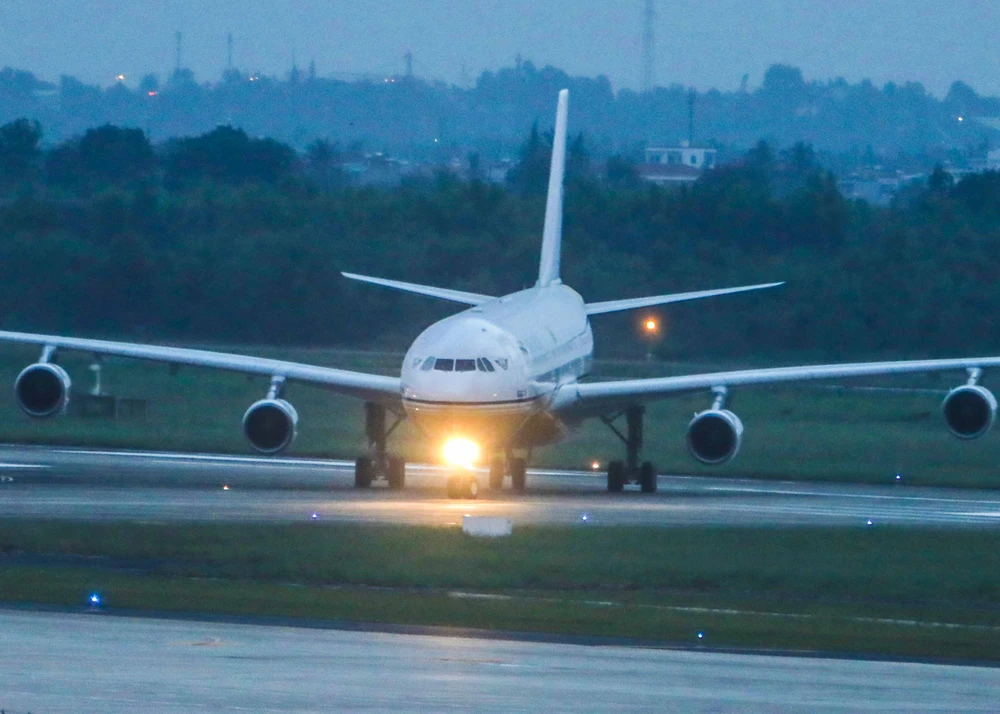 Quốc vương Brunei lái chuyên cơ đến Đà Nẵng dự APEC ảnh 2