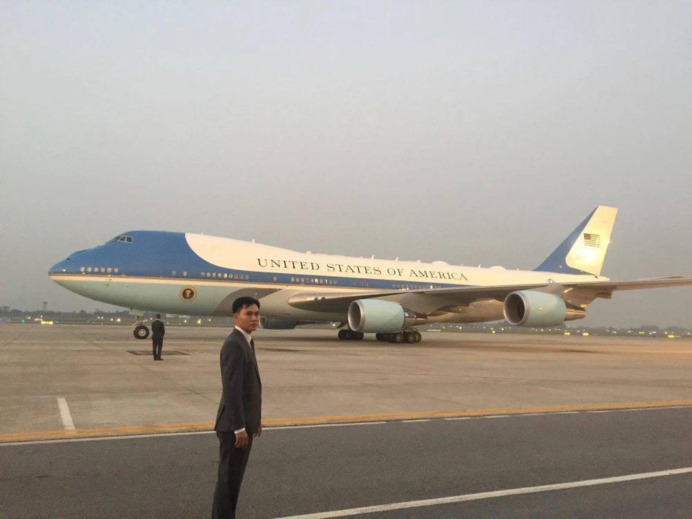 Chùm ảnh Tổng thống Donald Trump tới Hà Nội ảnh 1