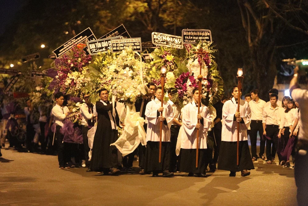 Trực tiếp lễ rước Đức Tổng Giám mục Phaolô Bùi Văn Đọc ảnh 5