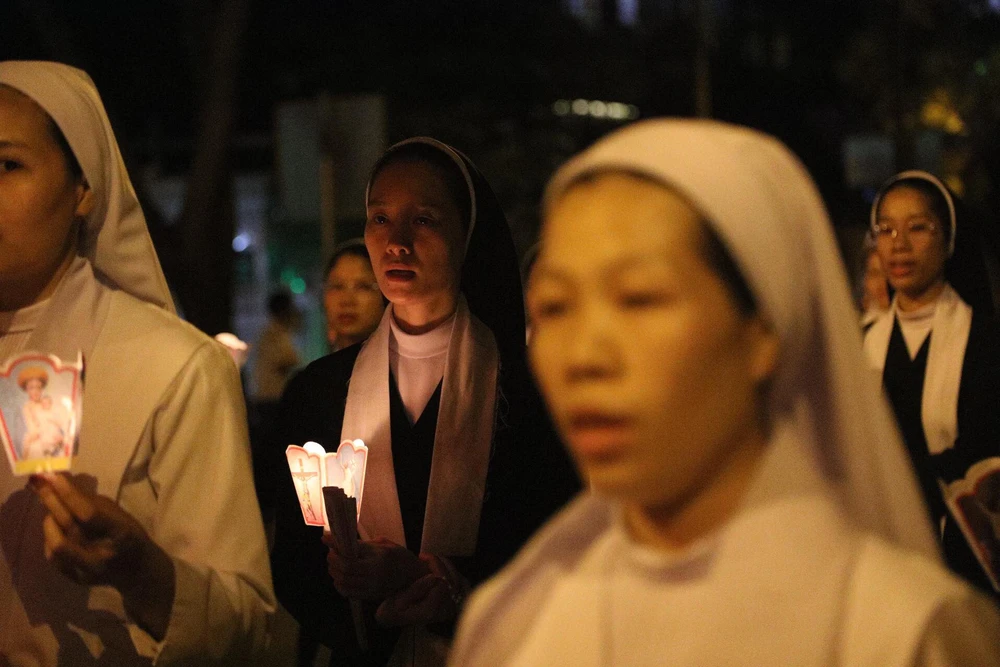 Trực tiếp lễ rước Đức Tổng Giám mục Phaolô Bùi Văn Đọc ảnh 14