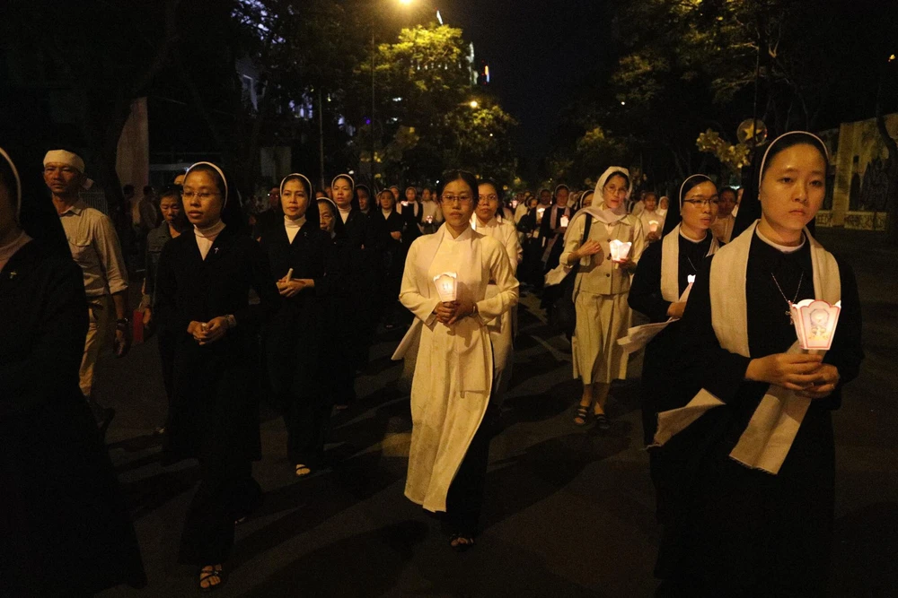 Trực tiếp lễ rước Đức Tổng Giám mục Phaolô Bùi Văn Đọc ảnh 13