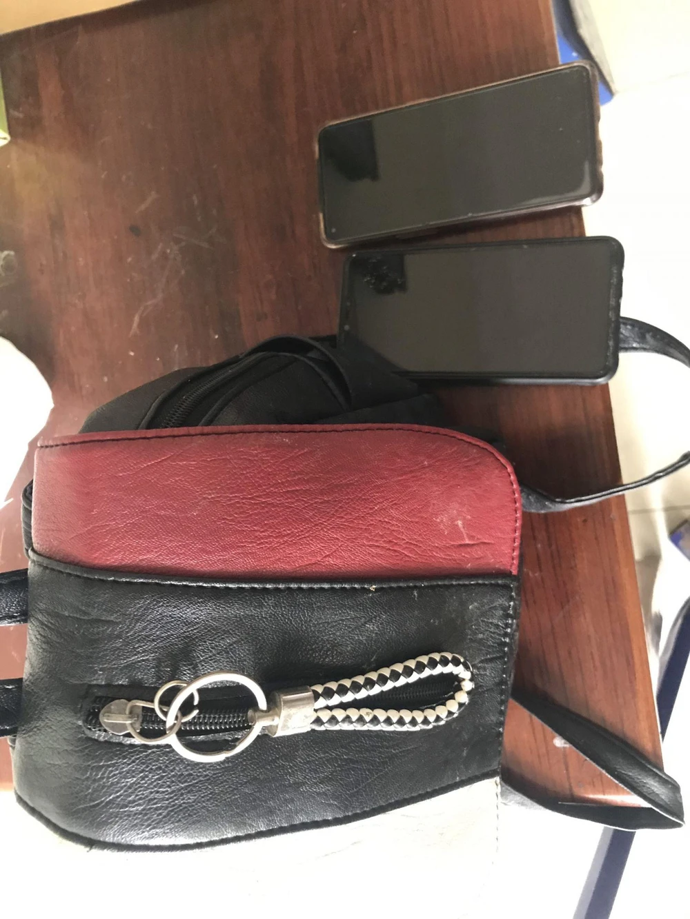 Chiếc túi của chị H.T.L. bị cướp giật