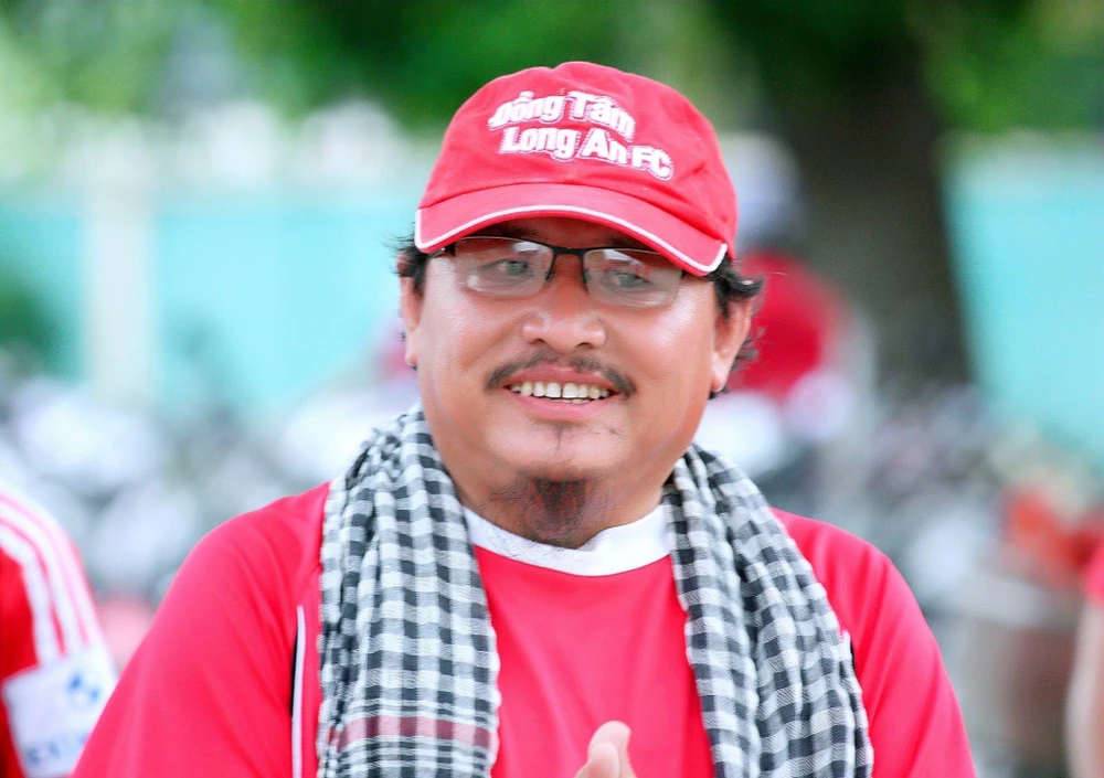 Anh Trần Anh Tuấn xuất phát từ CĐV Long An đến một người đam mê chụp ảnh cho đội bóng