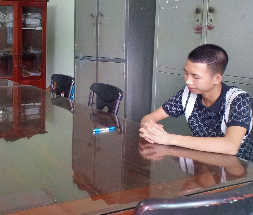 Nguyễn Văn Nam Hải tại cơ quan Công an huyện Đức Huệ.