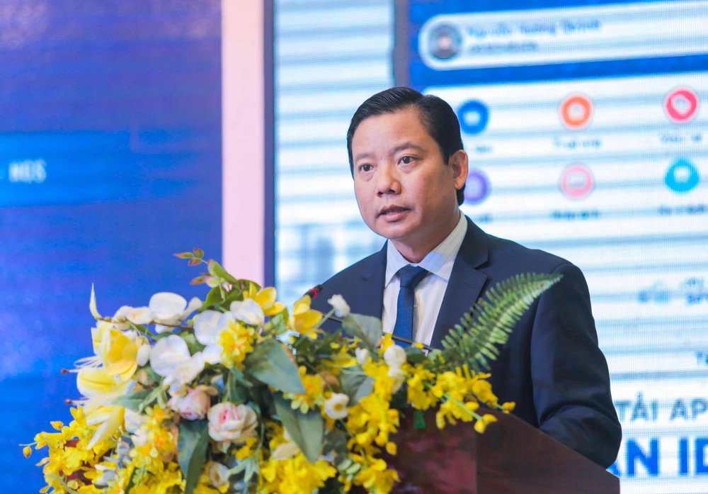 Phó Chủ tịch UBND tỉnh Long An Phạm Tấn Hòa phát biểu tại lễ khai trương.