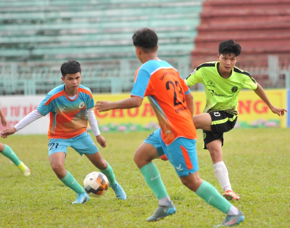 60 bàn thắng được ghi tại giải bóng đá Cúp Truyền hình Long An lần 1