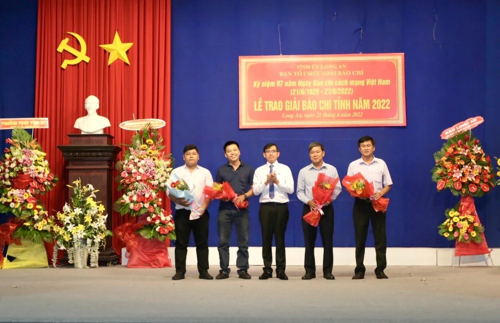 BTC vinh danh những hội viên Giải Báo chí quốc gia