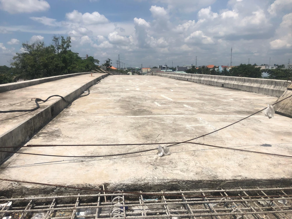 Cầu Tân Bửu chỉ hoàn thành 90% bên phía địa phận tỉnh Long An