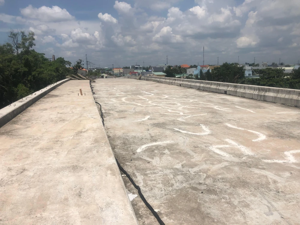 Công trình cầu Tân Bửu chỉ hoàn thành được 80% khối lượng thi công