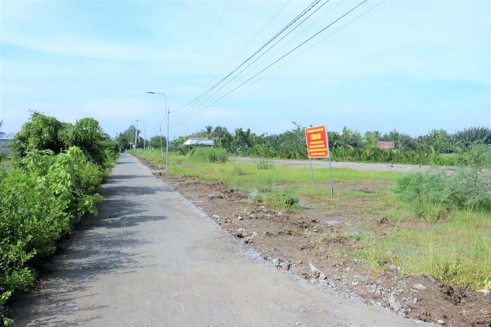 Những dự án rao bán không đúng quy định pháp luật được UBND các xã, thị trấn đăng bảng cảnh báo để người dân cảnh giác