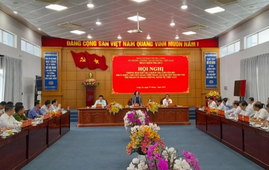 Đoàn kiểm tra số 02 của Ban Chỉ đạo Trung ương về phòng, chống tham nhũng, tiêu cực làm việc tại Long An.