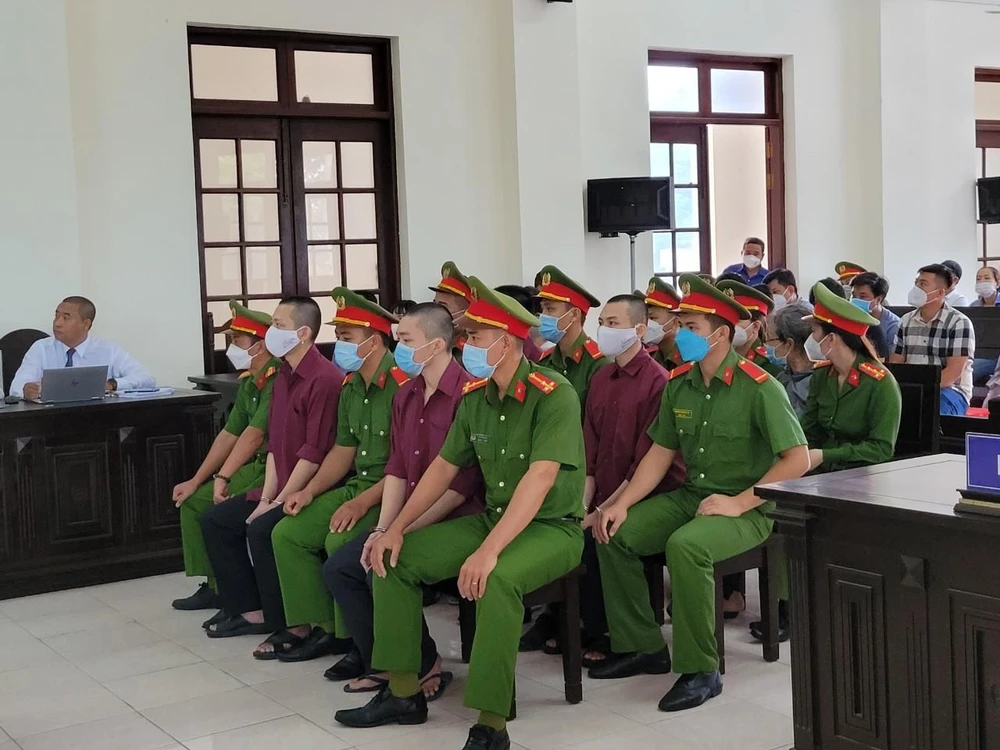 Các bị cáo tại phiên tòa xét xử