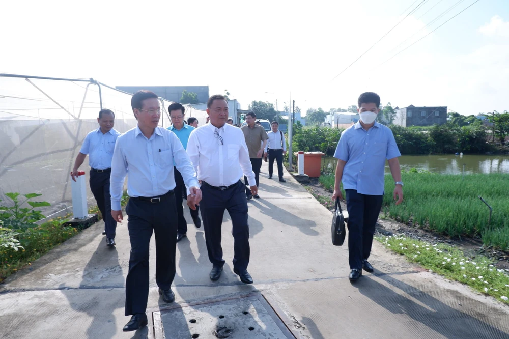 Thường trực Ban Bí thư Võ Văn Thưởng làm việc tại Long An. Ảnh: THÀNH PHÁT