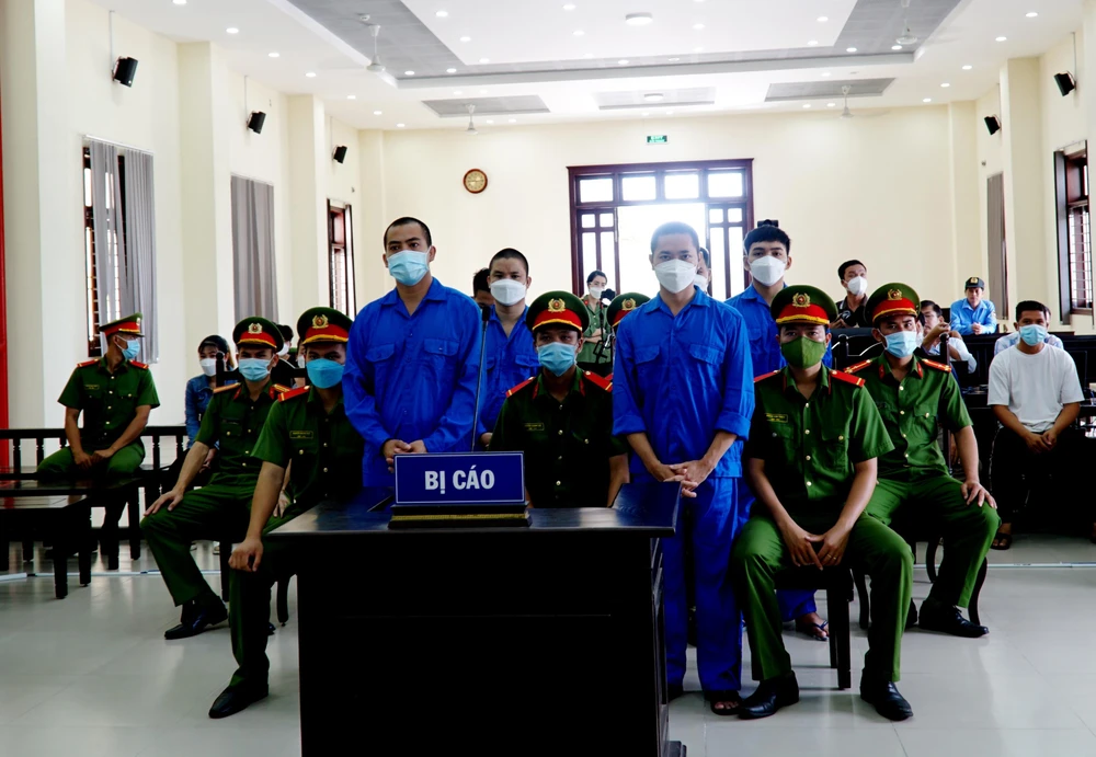 Các bị cáo tại phiên tòa xét xử ngày 3-8