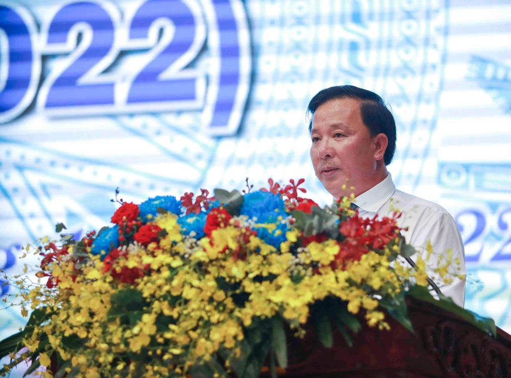 Chủ tịch UBND tỉnh Long An - Nguyễn Văn Út phát biểu ôn lại cuộc đời và sự nghiệp nhà cách mạng Võ Văn Ngân. Ảnh: HUỲNH DU