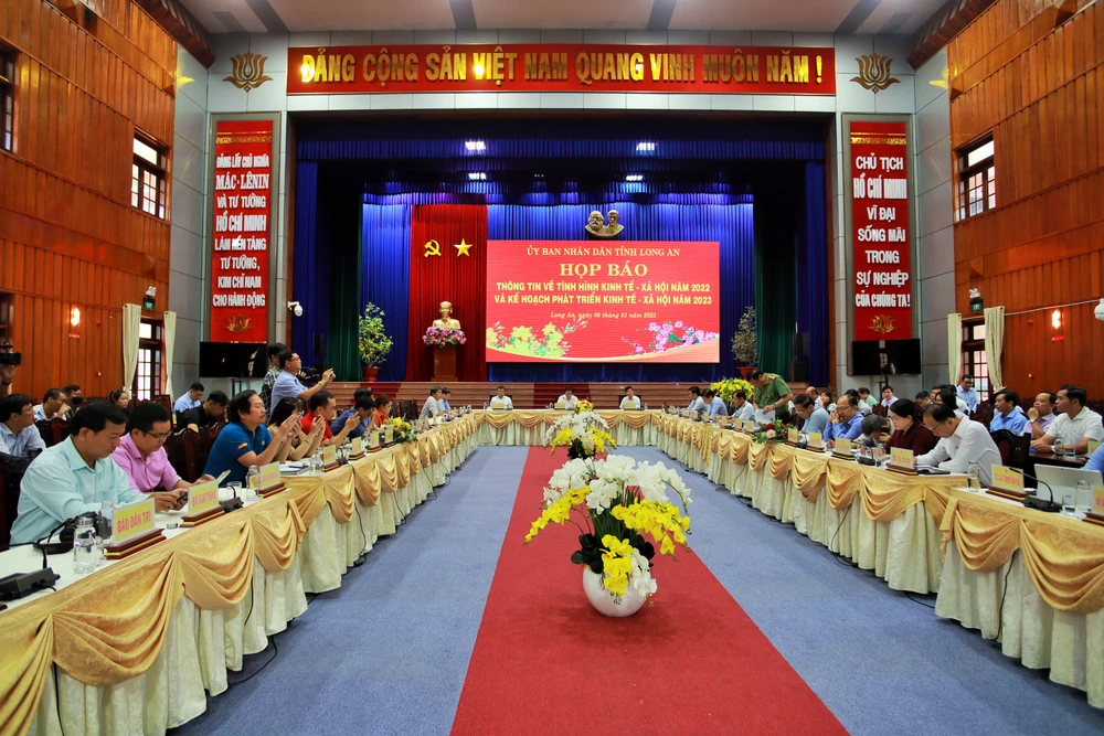 Quang cảnh buổi họp báo. Ảnh: HUỲNH DU