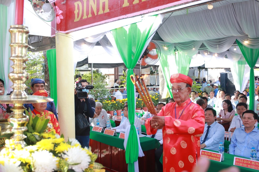 Lễ hội Làm Chay là lễ hội truyền thống được người dân huyện Châu Thành.