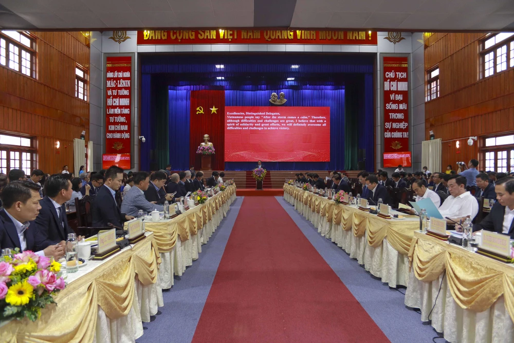 Quang cảnh buổi gặp gỡ. Ảnh: HUỲNH DU