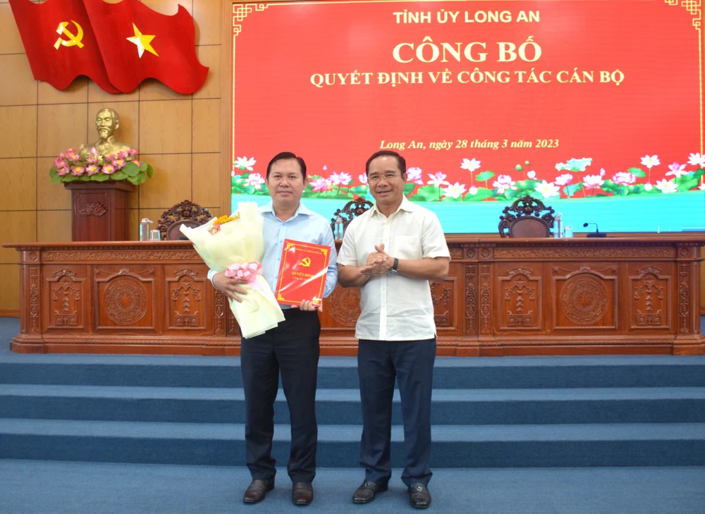 Long An trao quyết định bổ nhiệm Phó Chủ tịch UBND tỉnh ảnh 2 Long An trao quyết định bổ nhiệm Phó Chủ tịch UBND tỉnh ảnh 2