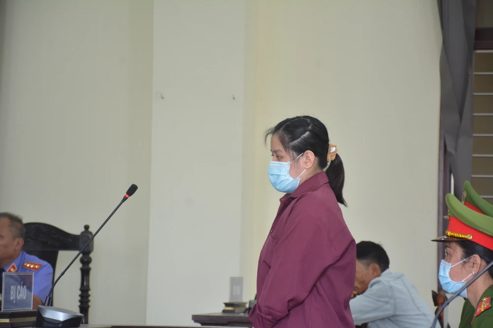 Bị cáo Lê Thị Thu Ngân tại phiên tòa xét xử. Ảnh: HD