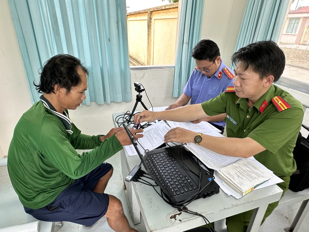 Trần Minh Thu tại cơ quan công an. Ảnh: CTV