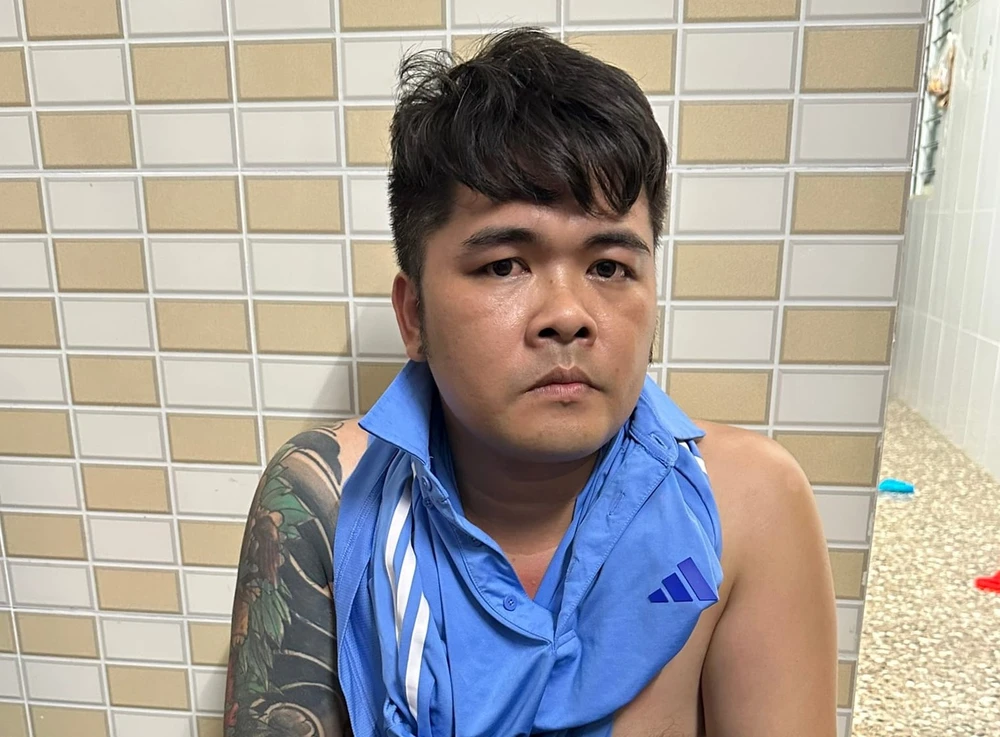 Bị truy nã về tội mua bán người đang lẫn trốn thì bị bắt