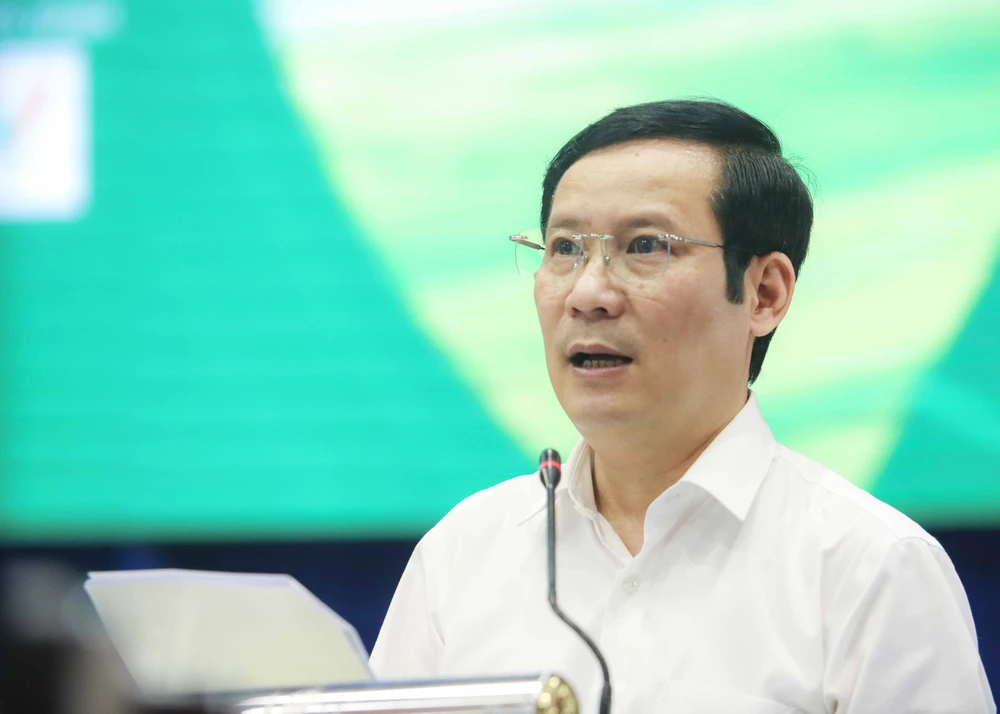 Ông Phạm Tấn Công, Chủ tịch VCCI phát biểu khai mạc diễn đàn. Ảnh: HUỲNH DU