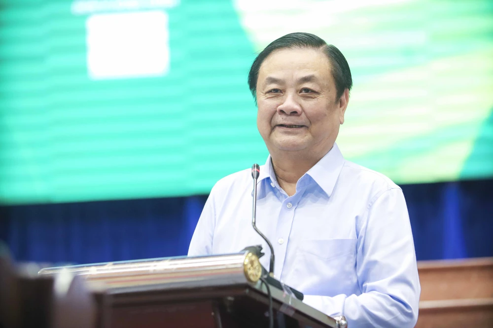 Bộ Trưởng Bộ NN&amp;PTNT Lê Minh Hoan phát biểu tại diễn đàn. Ảnh: HUỲNH DU