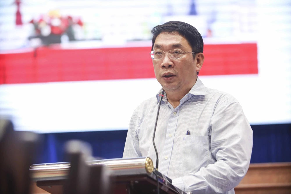 Ông Đinh Minh Hiệp – Giám đốc Sở Nông nghiệp TP.HCM thảo luận tại diễn đàn. Ảnh: HD