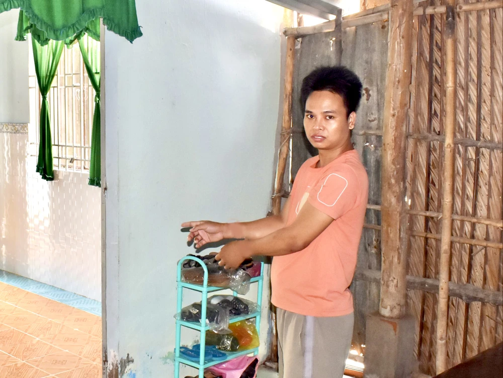 Phạm Minh Cơ bị lực lượng công an bắt giữ. Ảnh:CA