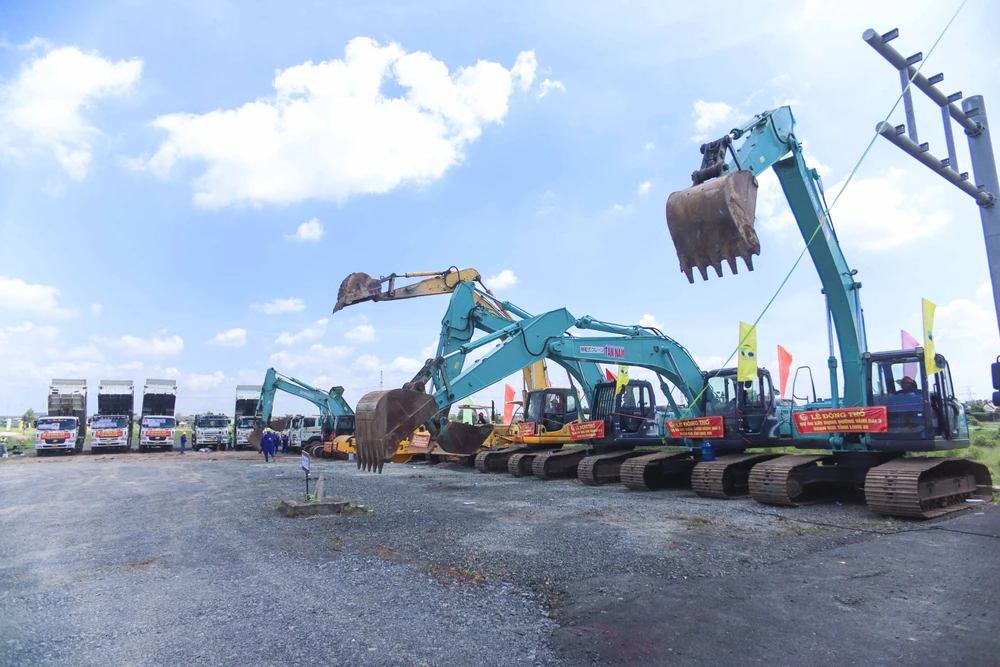 Chủ đầu tư cam kết hoàn thành dự án và cơ bản thông xe kỹ thuật vào tháng 10-2025. Ảnh: HD