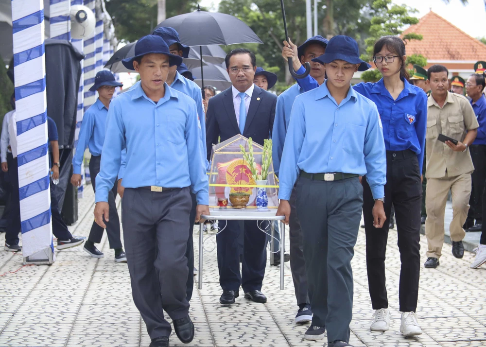 Đội K73 đã tìm kiếm, cất bốc 122 bộ hài cốt tại Campuchia. Ảnh: HUỲNH DU