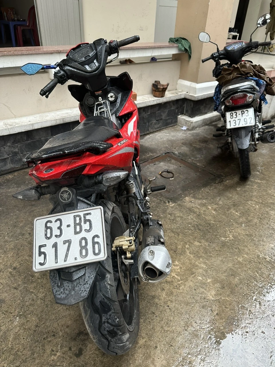 Hai chiếc xe máy bị Quynh và Ngương trộm cắp đang đem đi tiêu thụ. Ảnh: CA Hai chiếc xe máy bị Quynh và Ngương trộm cắp đang đem đi tiêu thụ. Ảnh: CA