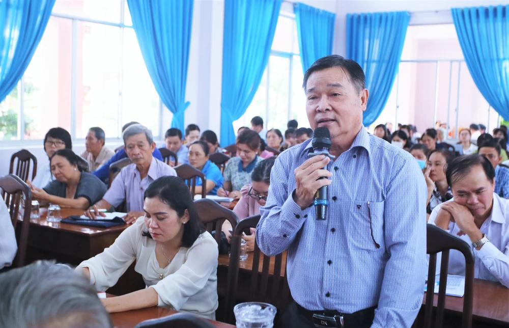 Cử tri Long An (3).JPG