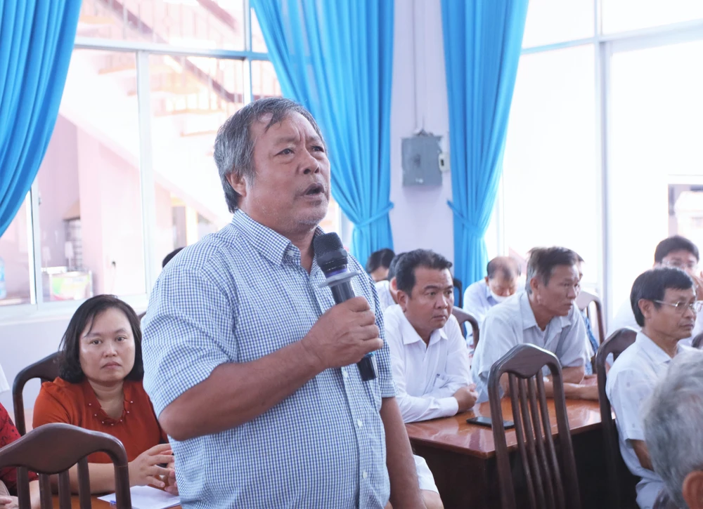 Cử tri Long An (4).JPG