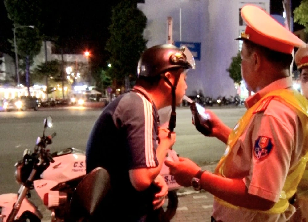 Vi phạm giao thông.jpg