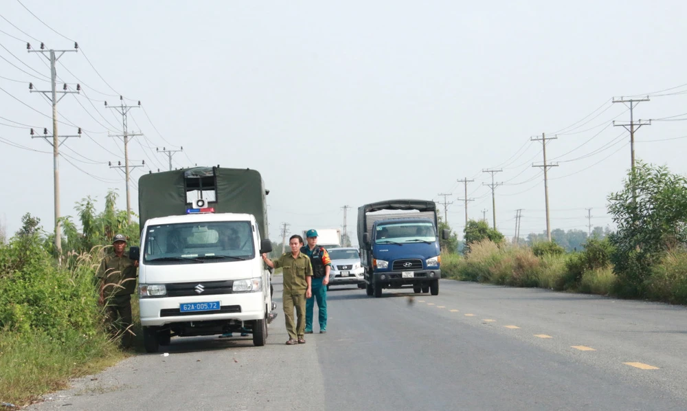 con đường rác (3).jpg