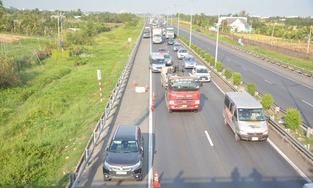 xe đầu kéo (10).JPG