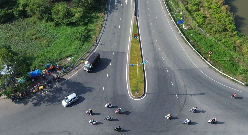 cao tốc TP.HCM – Trung Lương