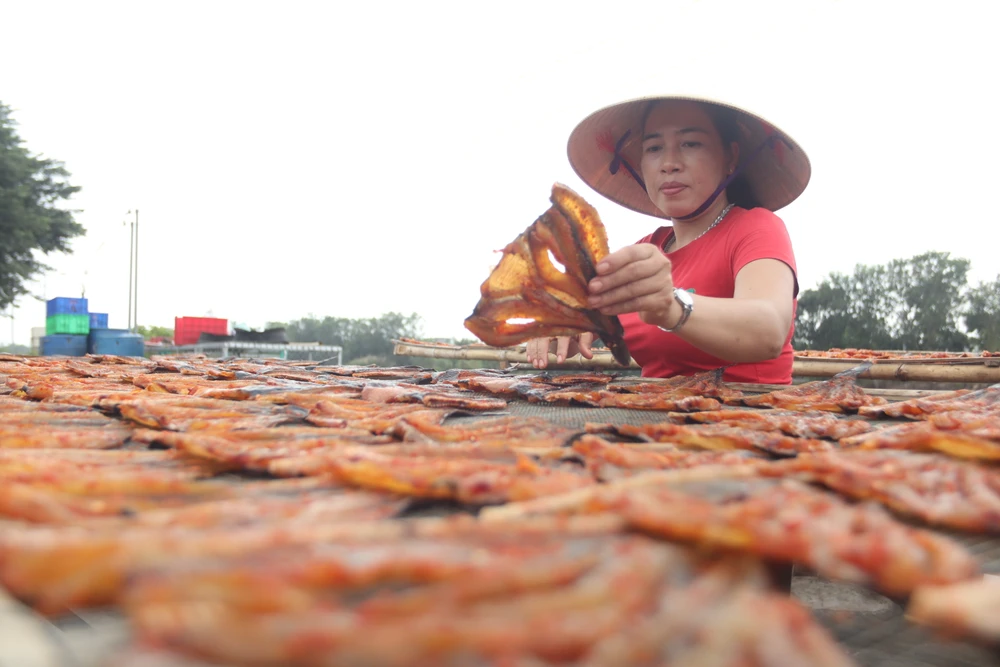 Khô cá đồng (3).JPG