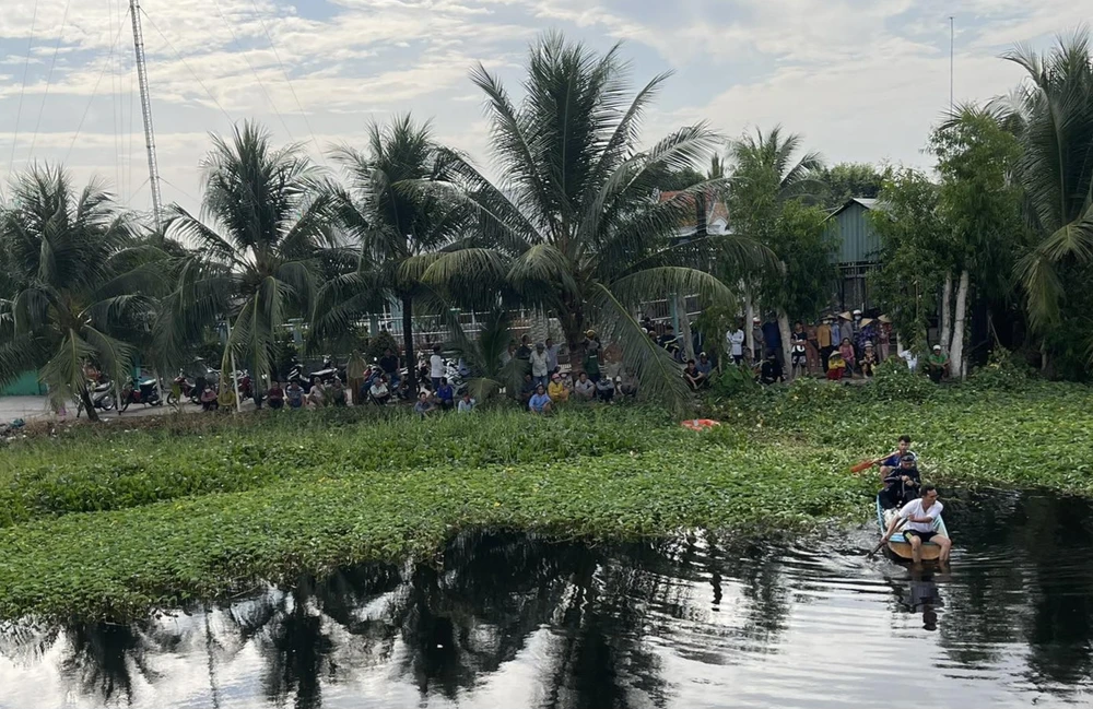 Buồn chuyện tình cảm, nam thanh niên 18 tuổi nhảy cầu tự vẫn