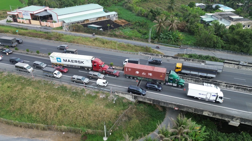 cao tốc TP.HCM - Trung Lương.JPG