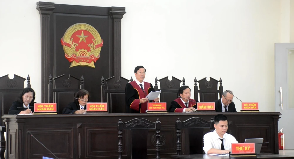 can ngăn đánh nhau 2.jpg