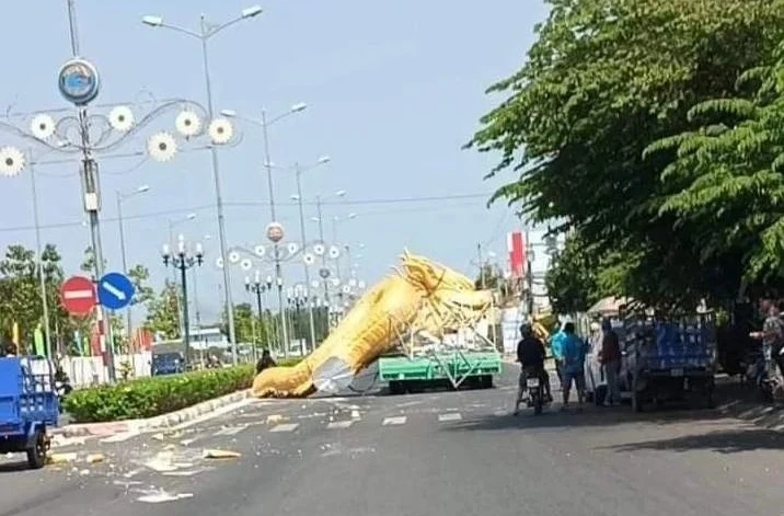 Linh vật rồng.jpg