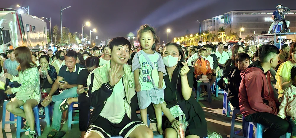 Đón giao thừa 4.jpg