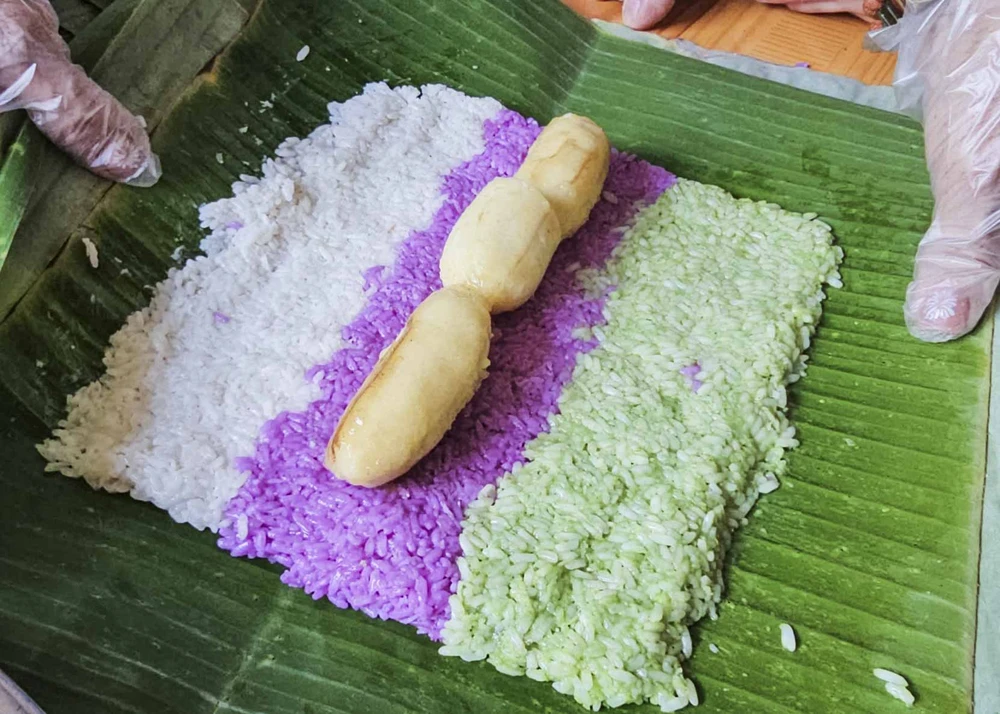 Gói bánh tét (2).JPG