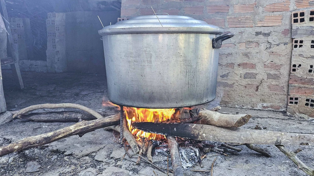 Gói bánh tét (7).JPG